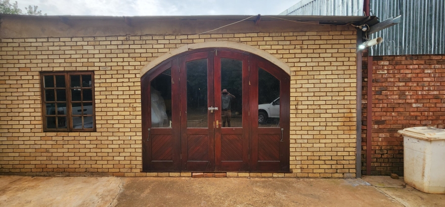 To Let commercial Property for Rent in Rietfontein A H North West